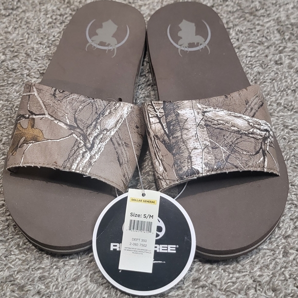 Realtree Brown Camouflage Slide Sandals - Picture 2 of 6